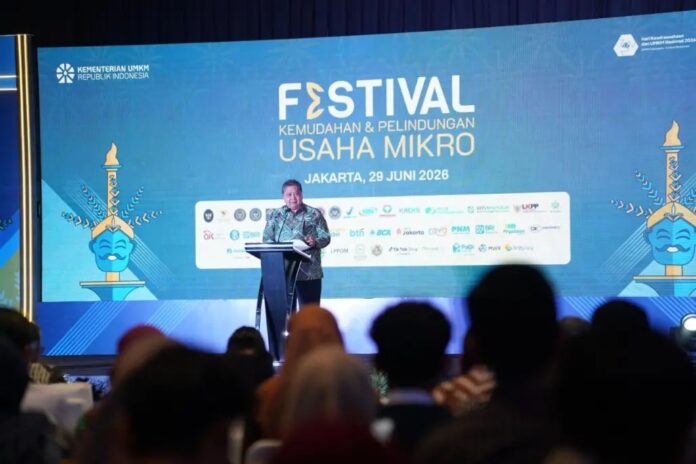 Menko Perekonomian, Airlangga Hartarto dalam Festival Kemudahan dan Pelindungan Usaha Mikro dengan tema 