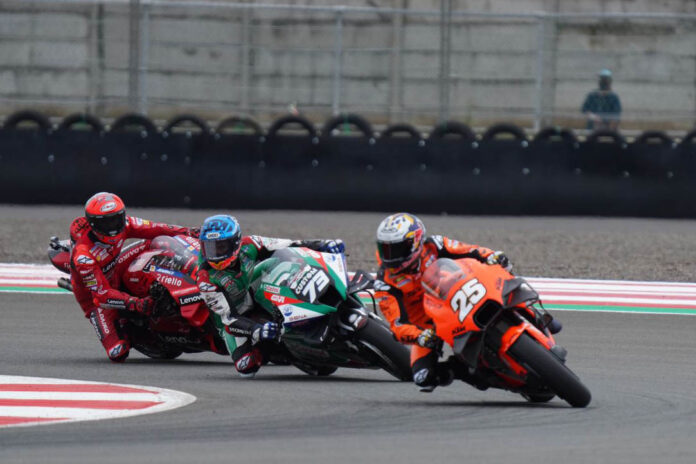 MotoGP seri Pertamina Grand Prix of Indonesia di Pertamina Mandalika International Street Circuit, Lombok Tengah, NTB, adalah salah satu sport tourism yang paling menarik perhatian dunia. Foto: Antara.