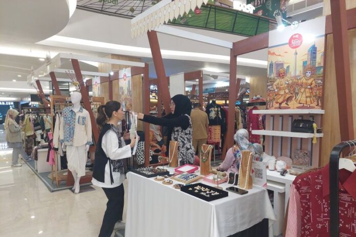 Ilustrasi produk ekonomi kreatif UMKM. Foto: Ant.