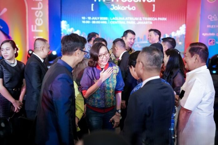 Wakil Menteri Ekonomi Kreatif (Wamenekraf), Irene Umar saat menghadiri pembukaan Thai Festival Jakarta 2026 yang diselenggarakan Kedutaan Besar Kerajaan Thailand, di Jakarta, Jumat (10/7/2026). Foto: Antara.