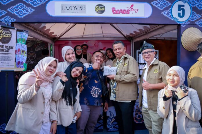 Wakil Menteri UMKM, Helvi Moraza di sela-sela acara Kumitra Jambore 2026 dan Kuliah Umum di Universitas Sangga Buana YPKP, Bandung, Rabu (29/7/2026). Foto: Kementerian UMKM.